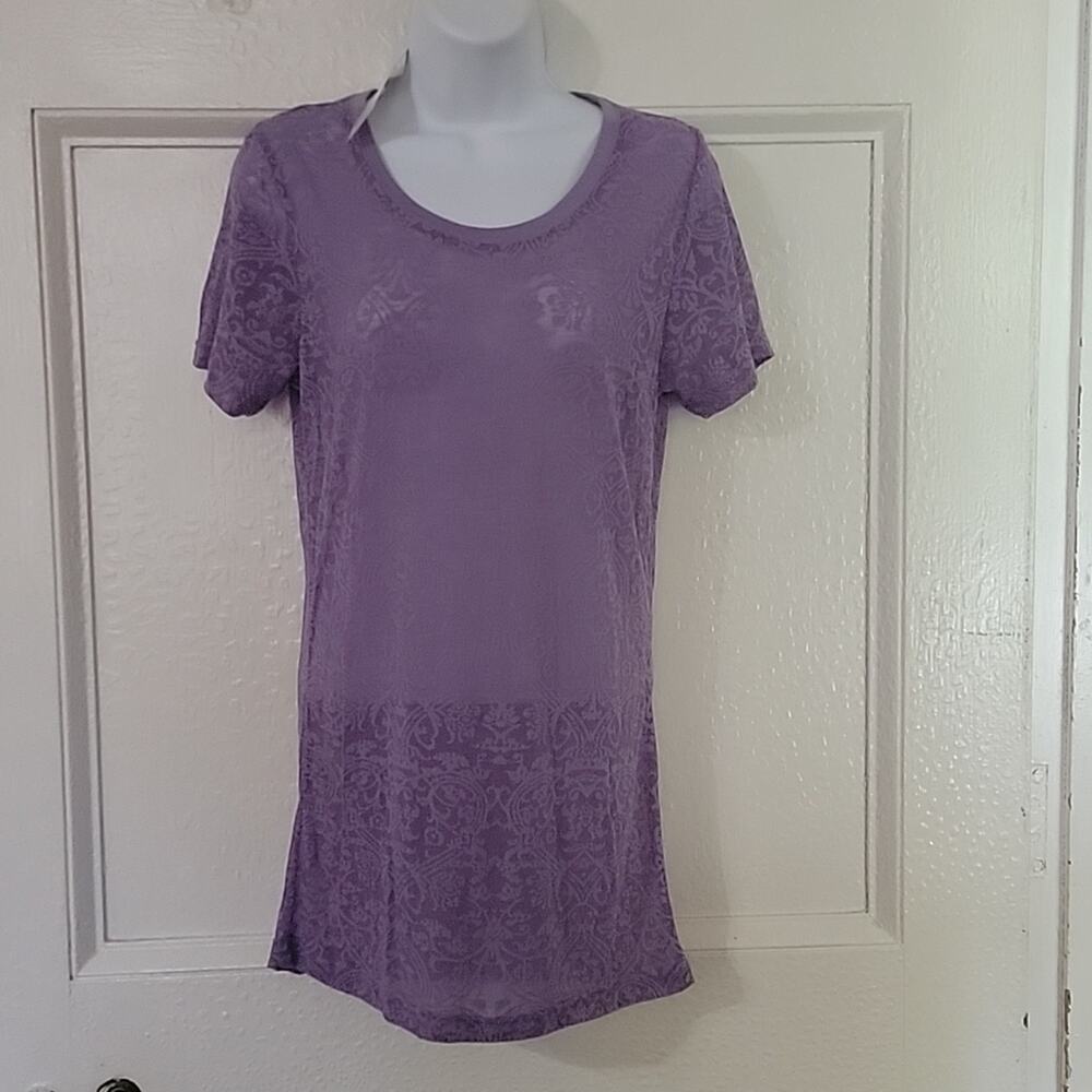 NWT Sheer Lavendar Tee XL Buckle